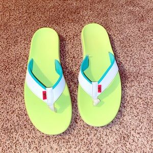 nike flip flops
